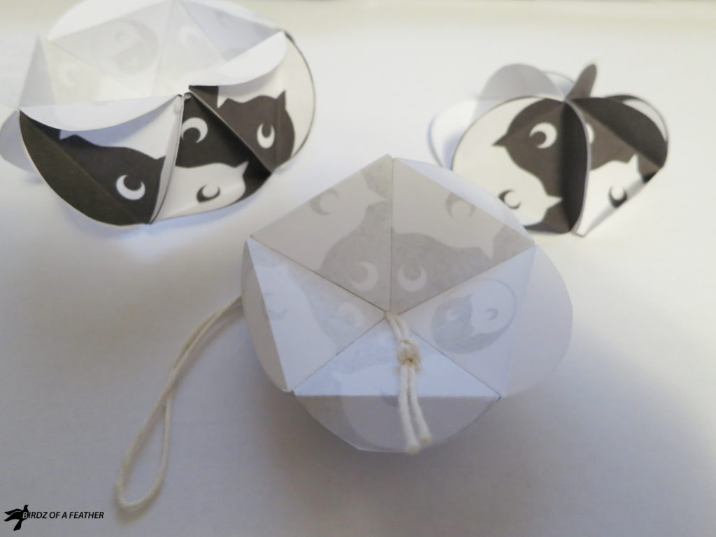 Paper Holiday Ornament | Birdz of a Feather | Paper holiday ornaments | paper holiday decorations | paper holiday crafts | paper holiday decor | tree ornaments | tree ornaments diy | paper decor | paper decorations diy | paper decorations | paper decorations christmas | christmas decor | christmas decorations diy | christmas decorations #paperornament #paperdecor #christmasdecor