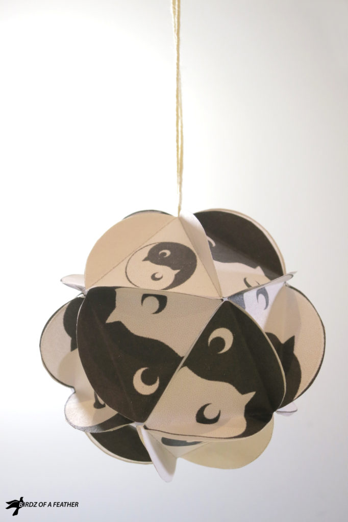 Paper Holiday Ornament | Birdz of a Feather | Paper holiday ornaments | paper holiday decorations | paper holiday crafts | paper holiday decor | tree ornaments | tree ornaments diy | paper decor | paper decorations diy | paper decorations | paper decorations christmas | christmas decor | christmas decorations diy | christmas decorations #paperornament #paperdecor #christmasdecor