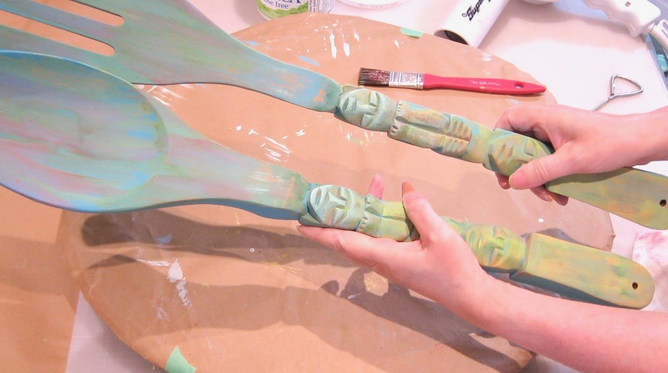 Tiki salad set showing dry brushing with Lani's Lagoon on bottom row of faces